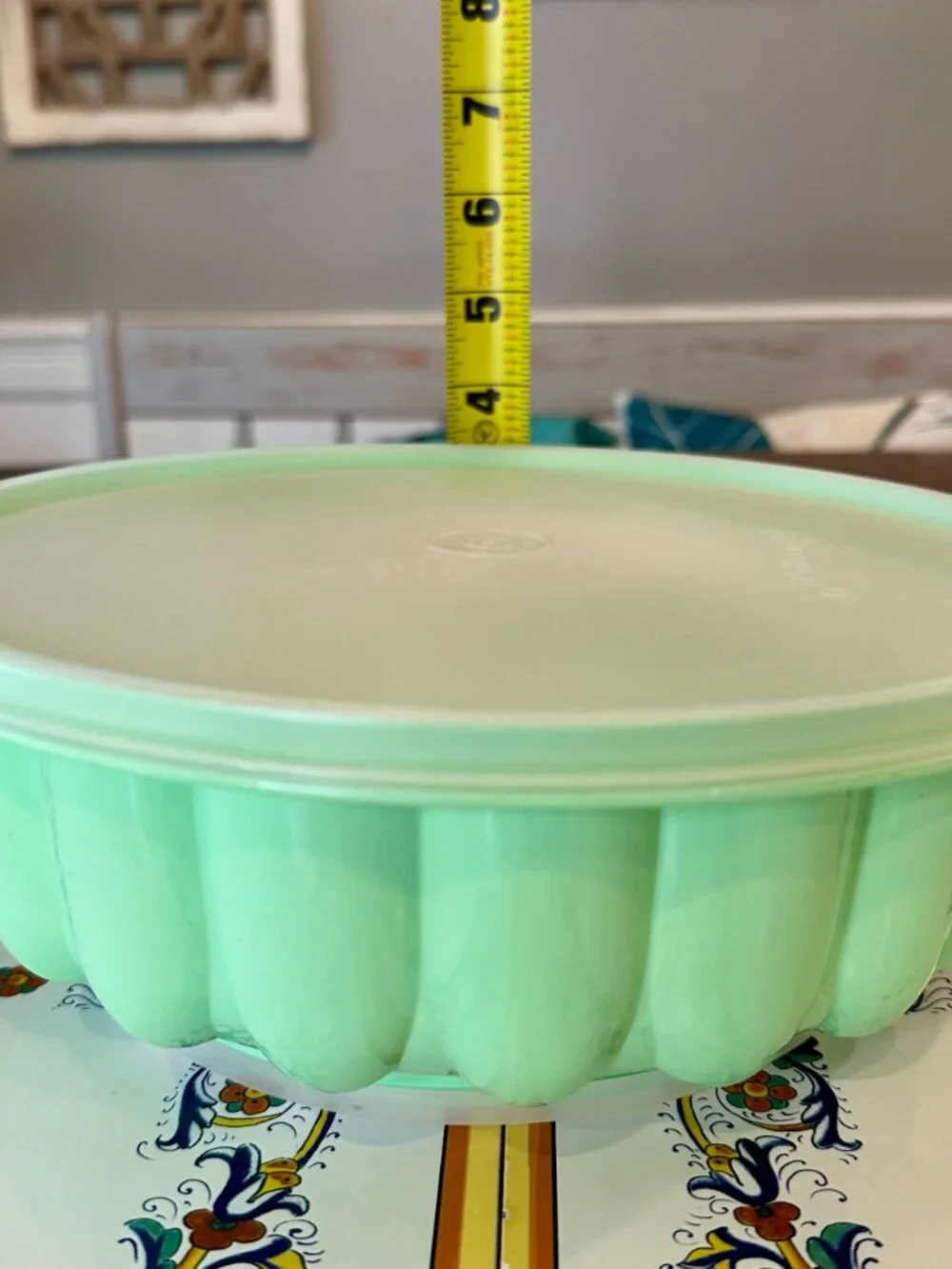 vintage mint green Tupperware Jel-N-Serve Jello Mold with a fluted ring